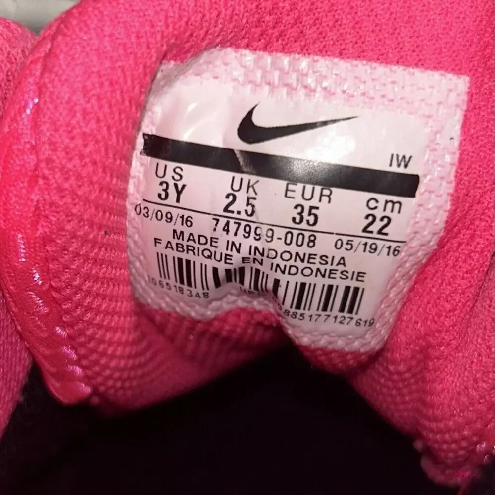 Nike Team Hustle D7 747999-008 Youth US Size 3Y Pink Black White Sneaker Shoes